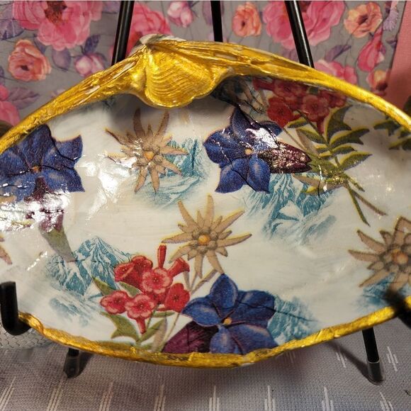 DECOUPAGE TRINKET DISH   - Picture 2 of 8